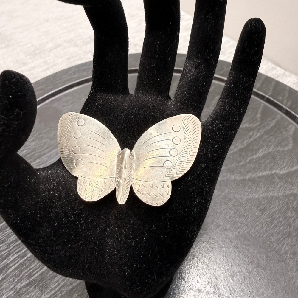 Vintage Silver Tone Etched Butterfly Brooch Pin Metallic Insect Jewelry